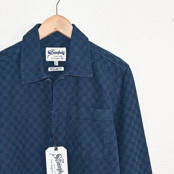 The Stronghold Men's Button up Shirt Blue Textured Cotton size XS Reg NWT - Picture 3 of 8